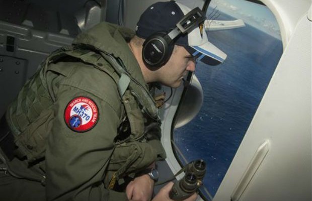 MH370: Two Objects In Indian Ocean Linked to Missing Plane