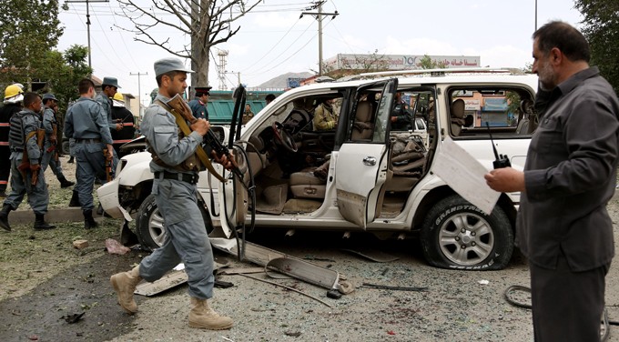 Afghanistan's Presidential Candidate Survives Blast