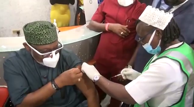 Akeredolu Takes First Jab, Flags-Off Vaccination in Ondo
