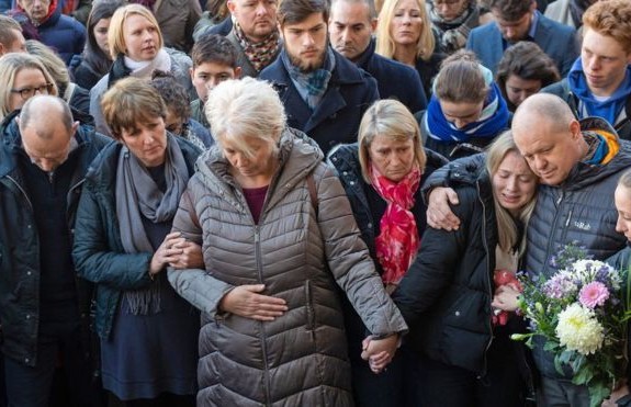 Families mourn London bridge attack victims at vigil