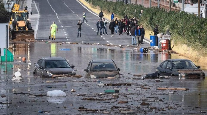 2 Killed, Many trapped in Athens flood