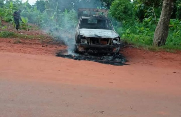 Unknown Gunmen Raze Police Van in Delta, One Policeman Confirmed Dead